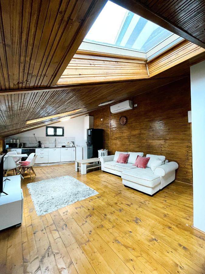 Mansion 10 Lägenhet Bukarest Exteriör bild