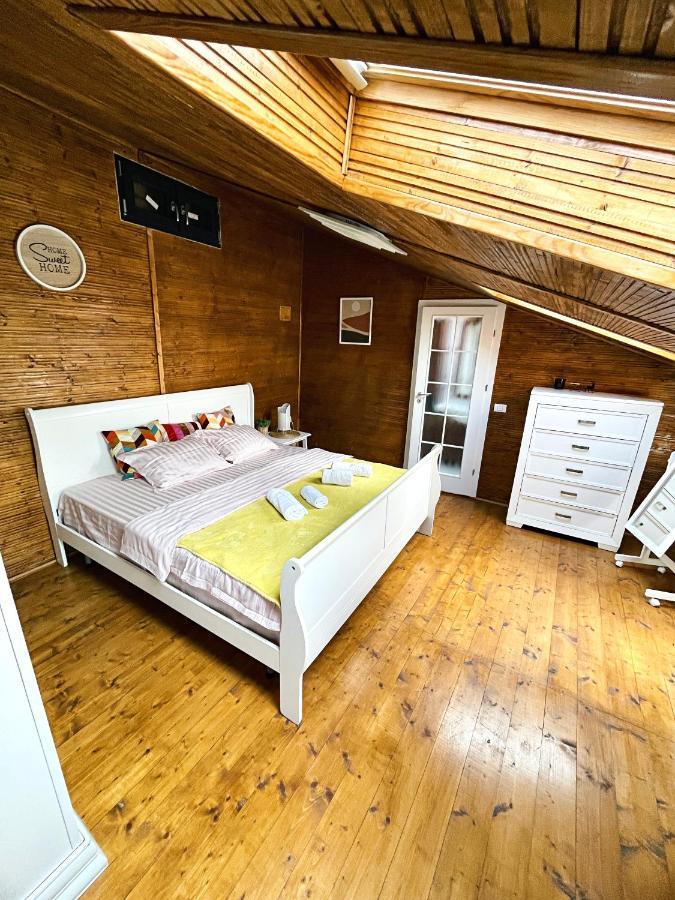 Mansion 10 Lägenhet Bukarest Exteriör bild